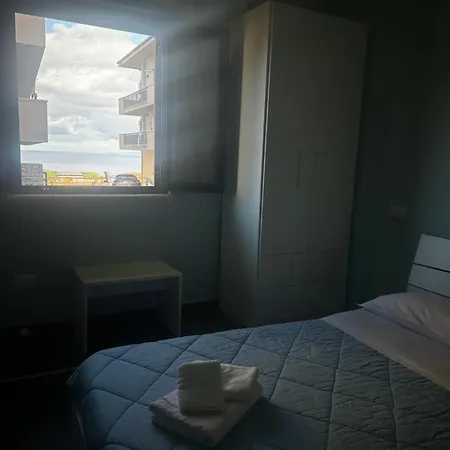 Town ベッド・アンド・ブレックファスト シッラ