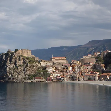 Town Frühstückspension Scilla
