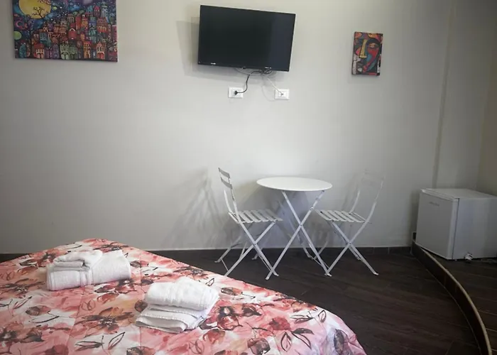 Town לינה וארוחת בוקר שילה